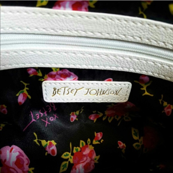 Betsey Johnson Lemonade Stand Clutch - Picture 7 of 8